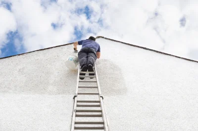 Peinture extérieure à la Monselie — façades et ravalement