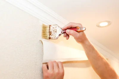 Pose de papier peint à la Monselie — revêtements muraux et toiles de verre